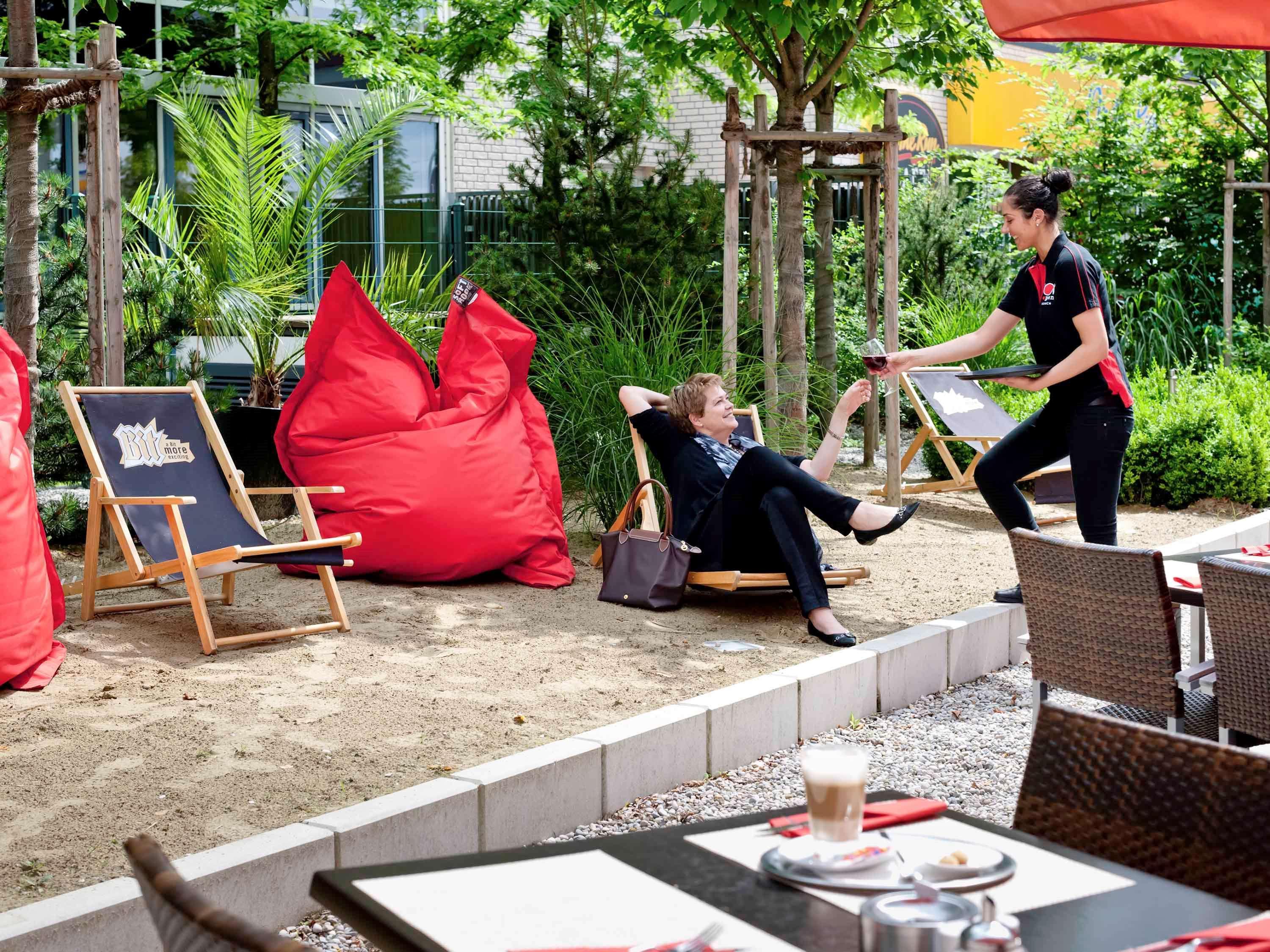 Hotel Ibis West 3*
