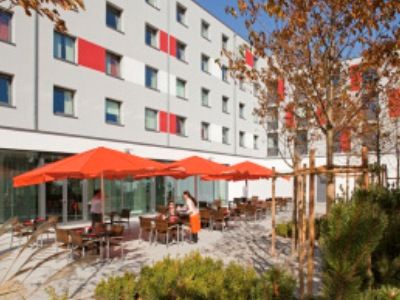 Ibis West Hotel